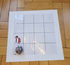 12 Bee-Bot auf Programmierraster